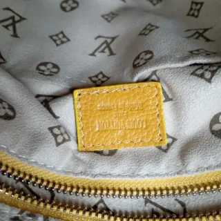 Borsa in pelle color senape Louis Vuitton