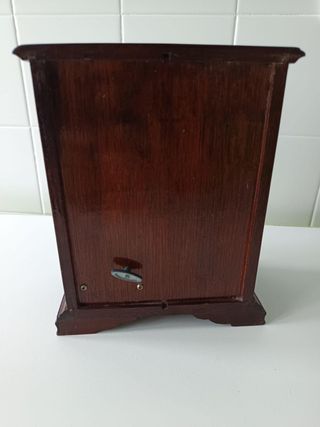 Armarito joyero de madera