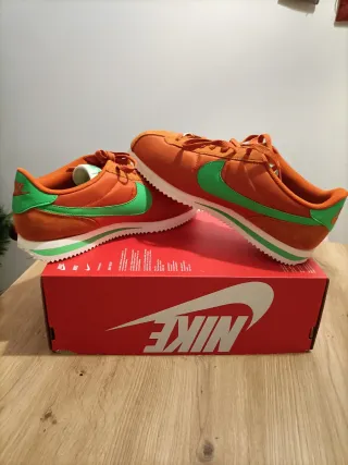 T42,5 Nike Cortez TXT Naranja/Verde
