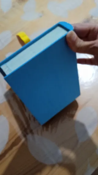 Sujeta libros infantil