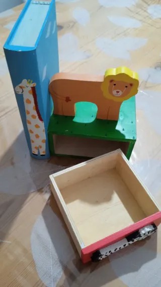 Sujeta libros infantil