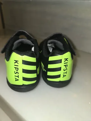 Botín de fútbol Kipsta niño/niña negro/verde