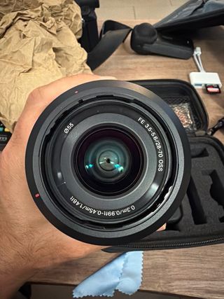 Objetivo Sony FE 3.5-5.6/28-70