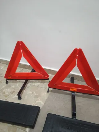 2 Triángulos de Señalización Coche