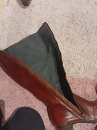 Stivali alti in pelle marrone