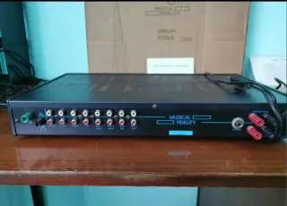 Amplificador Musical Fidelity B1 Preto