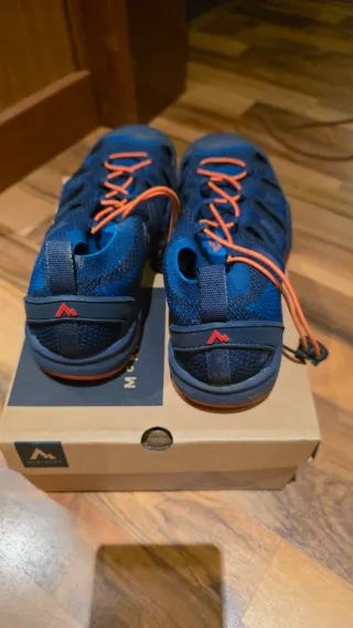 Sandalias trekking McKinley Azules y Naranjas