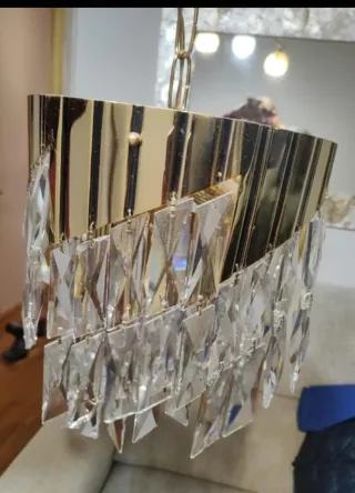 Lámpara de techo colgante de cristal y metal dorad