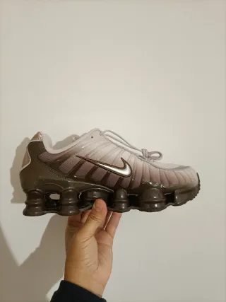 T44 Nike Shox TL Dorado/Gris