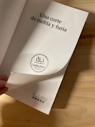 Una corte de niebla y furia