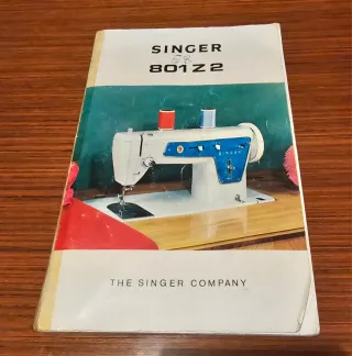 Máquina de coser Singer antigua