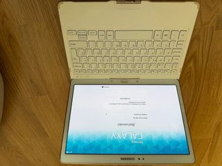 Tablet Samsung Galaxy Tab S + Teclado Samsung