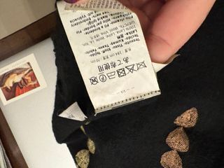 Sciarpa Marella lana nera con cuori oro