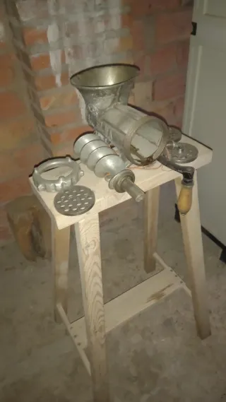 Picadora de carne manual con soporte