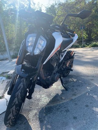 KTM Duke 390 2021