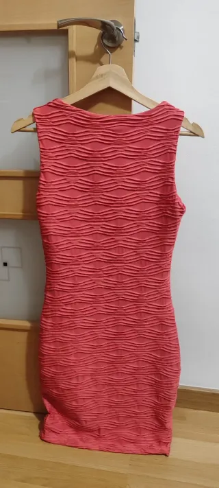 Vestito elastico da donna color corallo