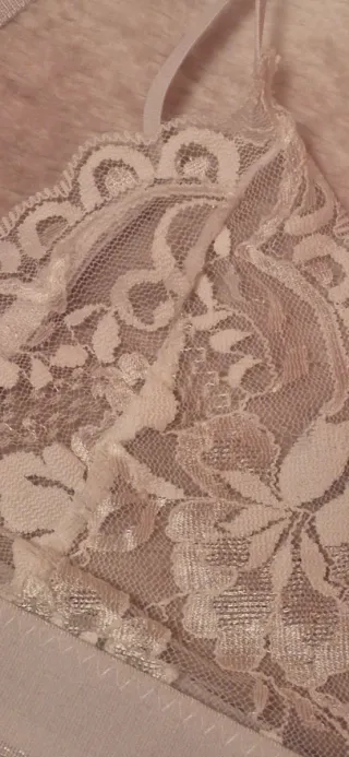 Pack 2 Sujetadores Encaje Morado y Bla7nco