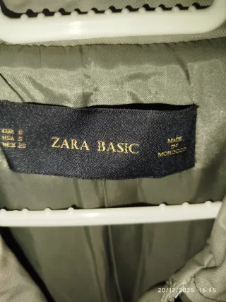 Gabardina Zara verde