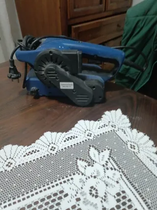 Lijadora de banda azul