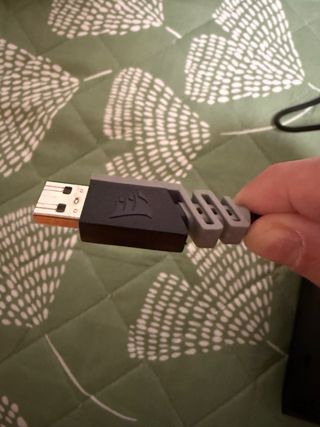 Teclado Gaming Corsair K68 RGB Mecánico Cherry Red