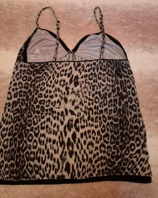 Camiseta tirantes estampado leopardo