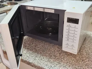 Microondas Panasonic Blanco