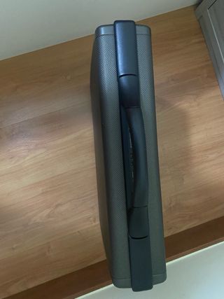 Maletín de trabajo Soredo negro y dorado