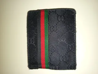 Cartera Negra con Franjas verdes y rojas
