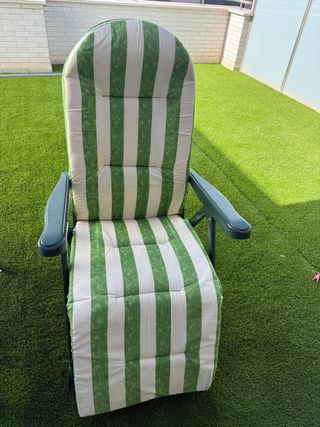 Sillas de jardín a rayas