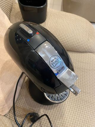 Cafetera Dolce Gusto Negra gran capacidad de agua