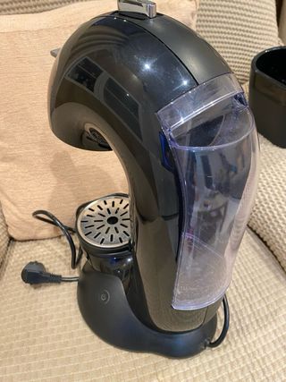 Cafetera Dolce Gusto Negra gran capacidad de agua