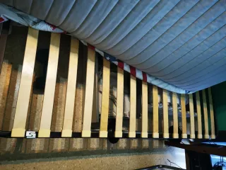 Cama + Colchón + Lámpara Pie