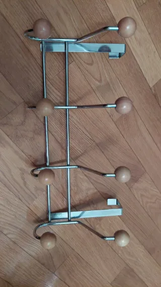 Perchero de puerta metal y madera