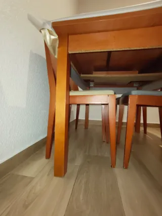 Mesa de comedor con cristal