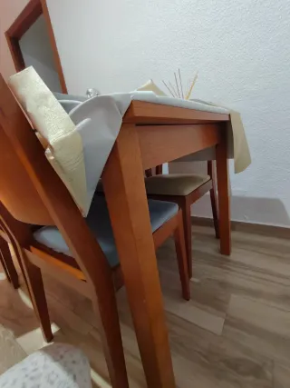 Mesa de comedor con cristal