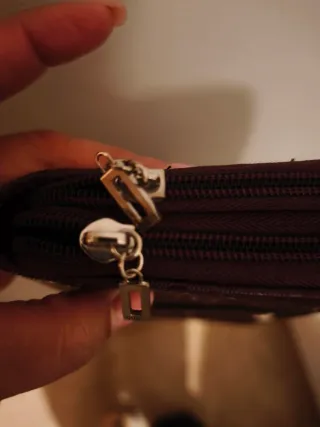 Billetera Guess Mujer roja