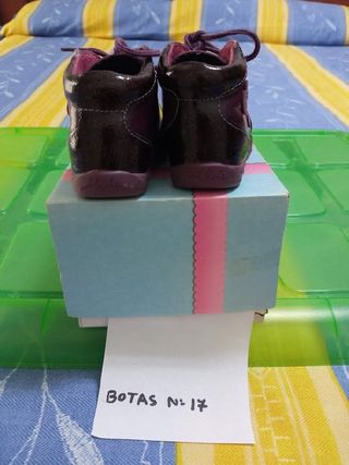 Botas niña cordones morado Talla 17