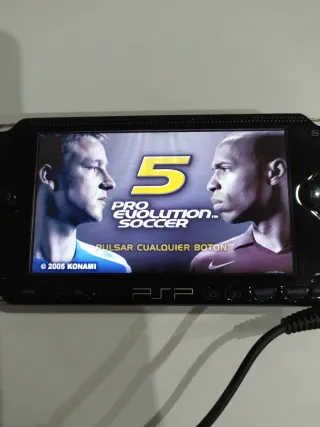Sony PSP 1000 Negra + Juegos y Tarjeta