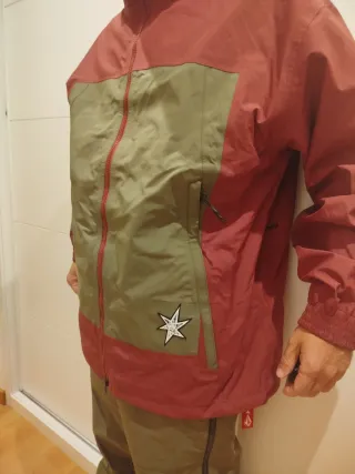 Abrigo de Snow Volcom granate y Verde