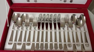 Cubertería 54 piezas Escudo Burgos