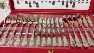 Cubertería 54 piezas Escudo Burgos