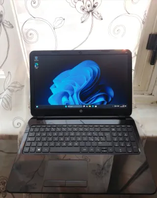 PC portatile HP 250 AMD A8