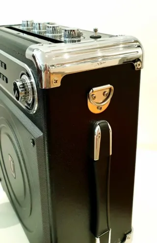 ALTAVOZ KARAOKE PORTÁTIL CON MICRÓFONOS