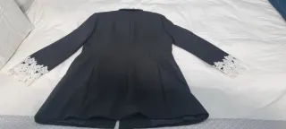 Abito Zara con giacca e pantaloni bianchi