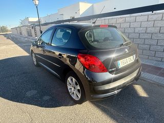 Peugeot 207 2009