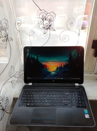 PC Portatile HP Intel i5 8Ram 500GB Window 11