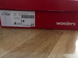 Stivali alti da donna Wonders neri