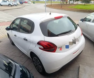 Peugeot 208 2016