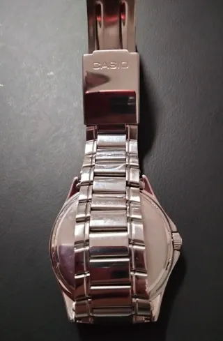 Reloj Casio Quartz Hombre