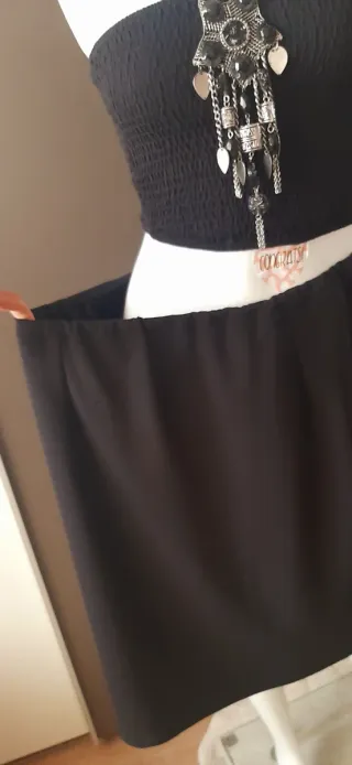 Gonna nera elasticizzata